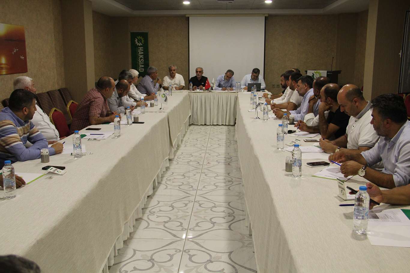 HAKSİAD, il başkanları ve yönetim kurulu üyeleriyle Van'da bir araya geldi